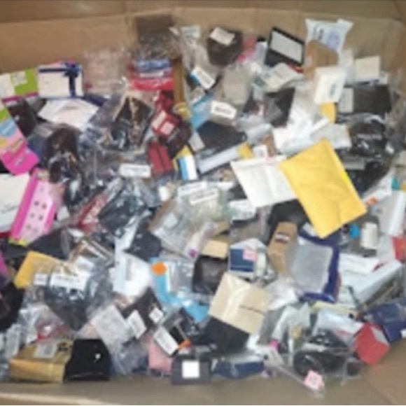 6 Jewelry Items fromThe Amazon/Kohls/JcPenny/Kays Jewelry Pallet Pulls - Picture 5 of 5